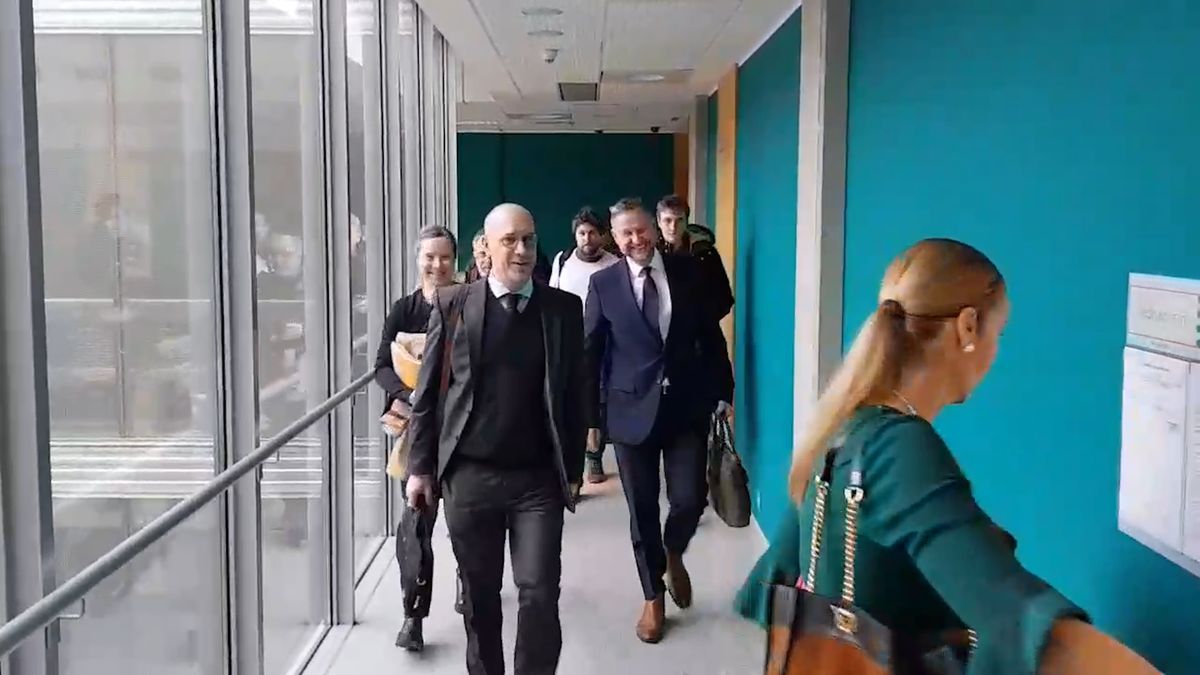 Odvolaný ředitel Souček se pokusí s Českou televizí dohodnout ve sporu o svém odvolání